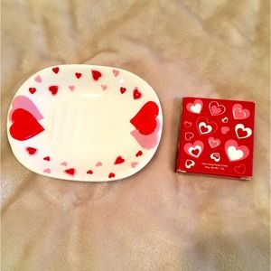 *3/$20* BEAUTIFUL HEART SOAP DISH & HEART SHAPED SOAP IN PINK. SOAP IS 1 OZ.